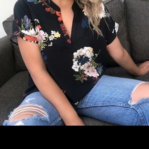 SHEIN PLUS NOTCH NECK CUFFED SLEEVE FLORAL TOP